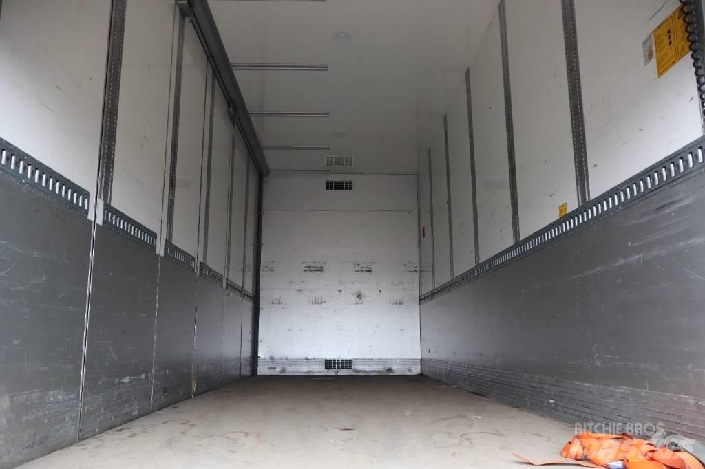Volvo FM Serie 2595 Box trucks