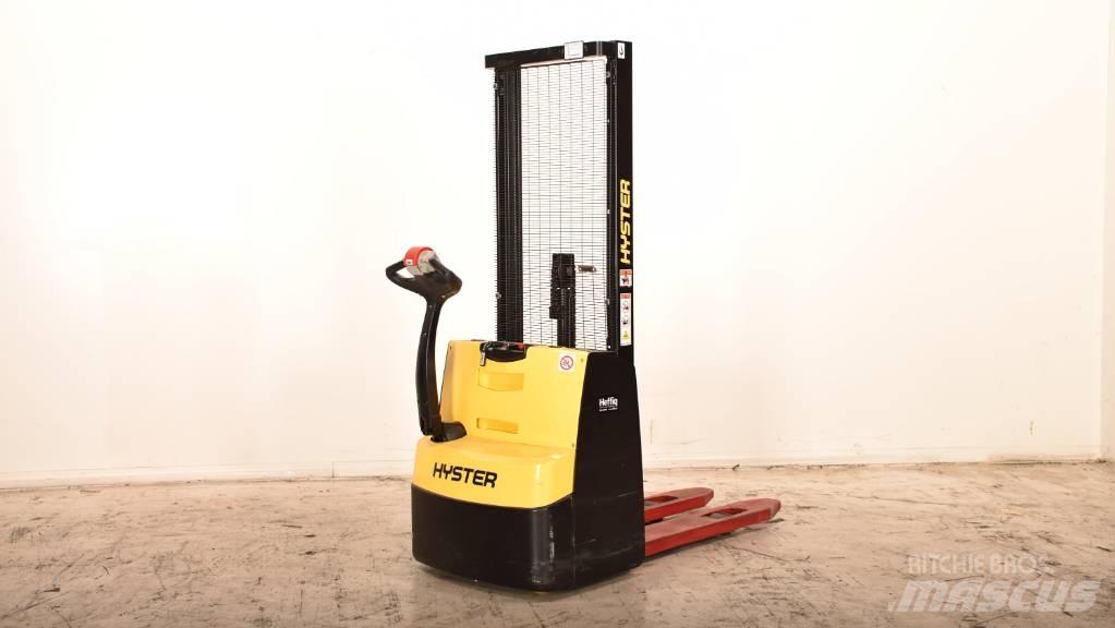 Hyster S 1.0E Pedestrian stacker
