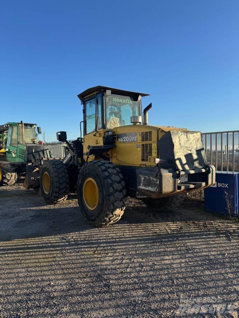 Komatsu WA 200 PZ-6 Wheel Loaders