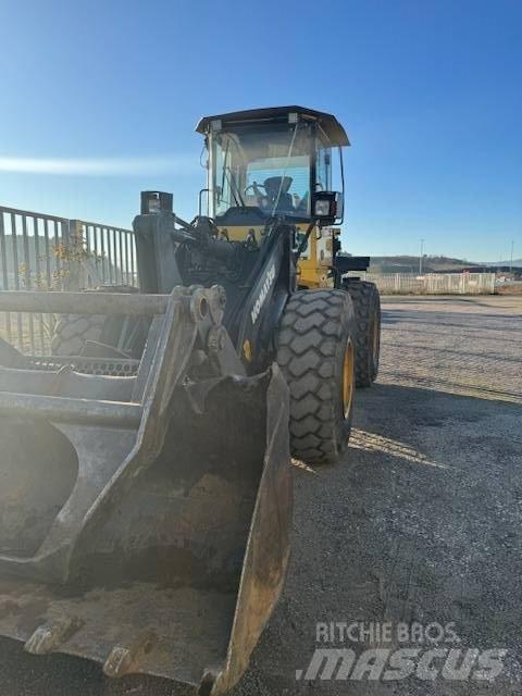 Komatsu WA 200 PZ-6 Wheel Loaders