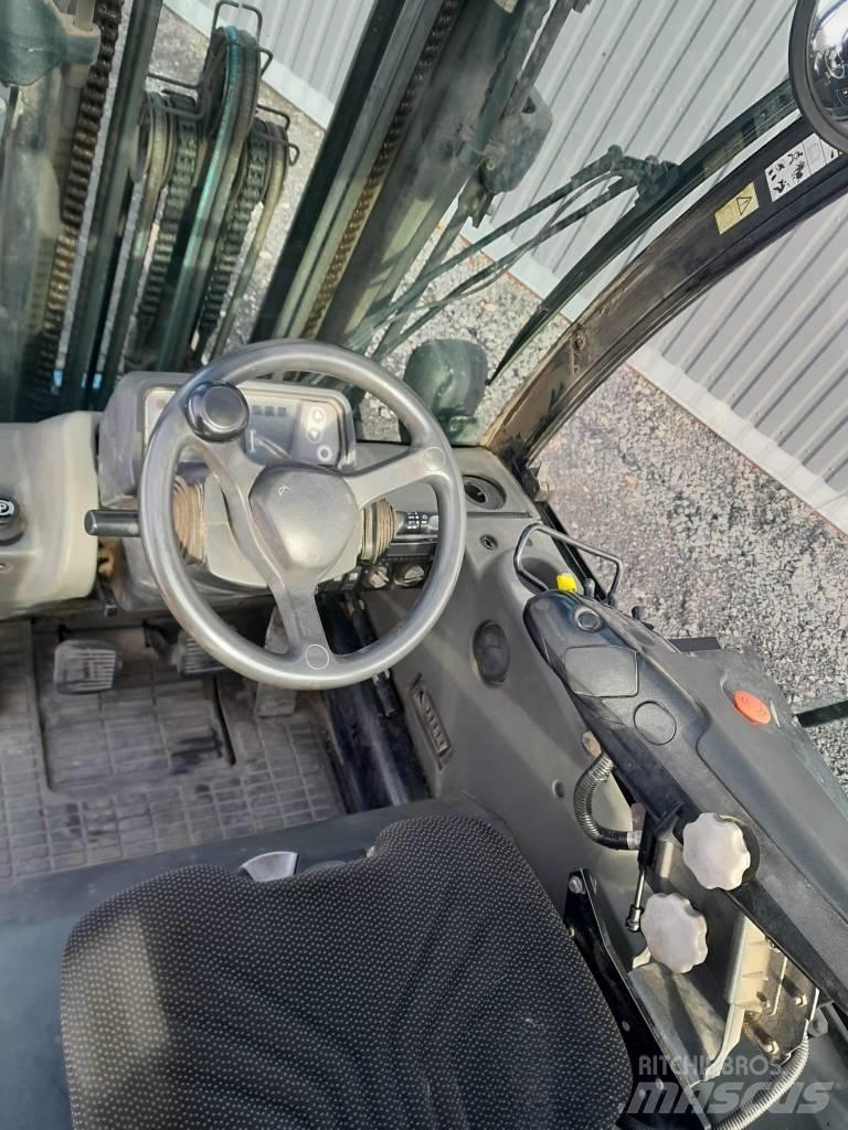 Mitsubishi FD 25 N Diesel Forklifts