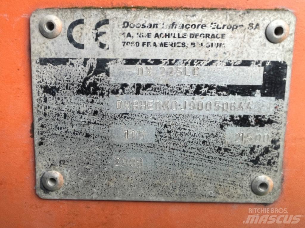 Doosan DX 225 LC Long / High Reach excavators