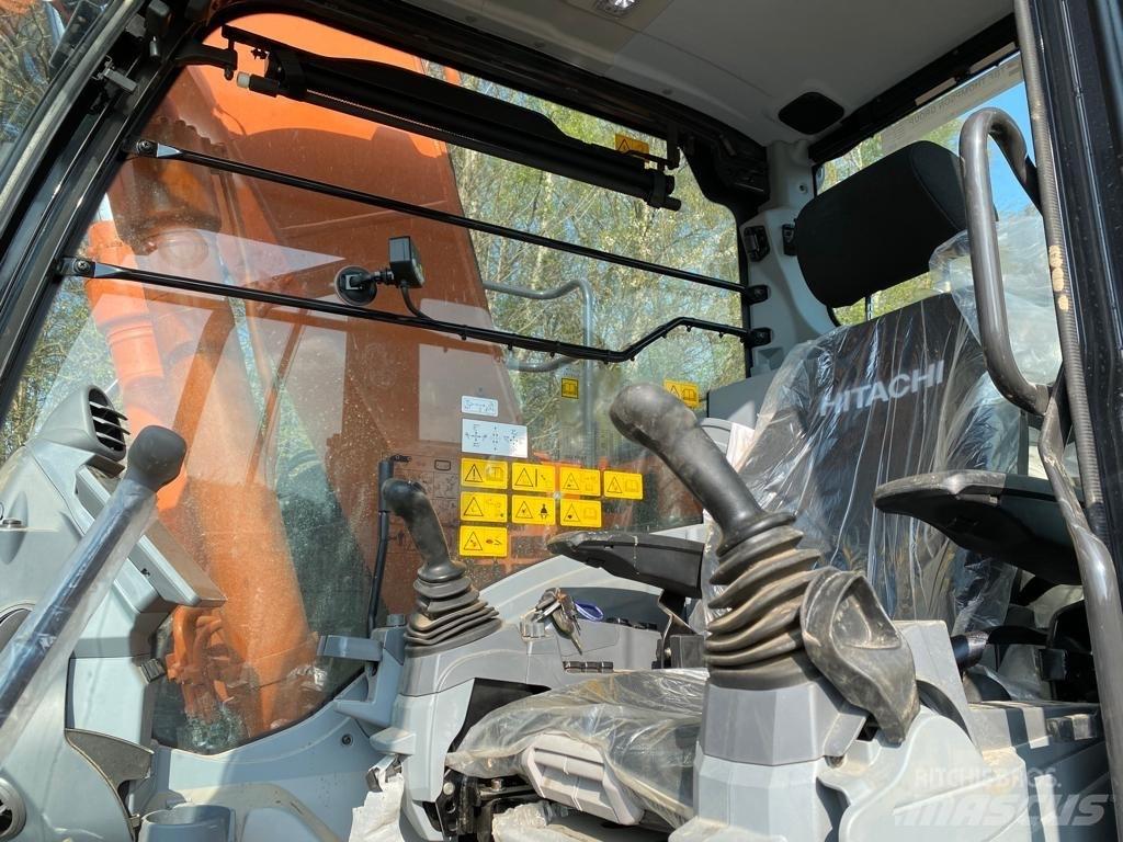 Hitachi ZX135USBL-7 Crawler Excavators