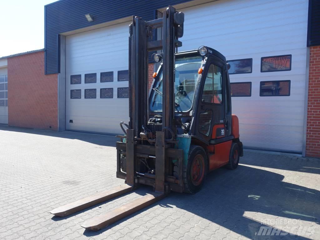Nissan FGD 02A30Q Diesel Forklifts