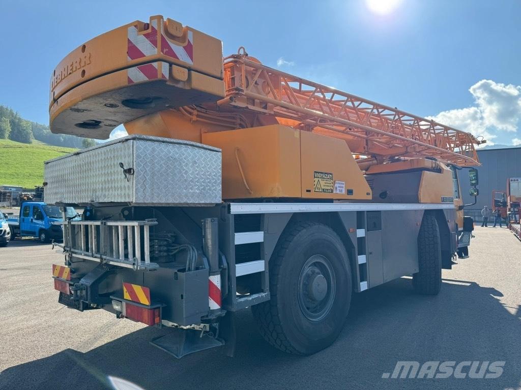 Liebherr LTM 1030-2 Mobile and all terrain cranes