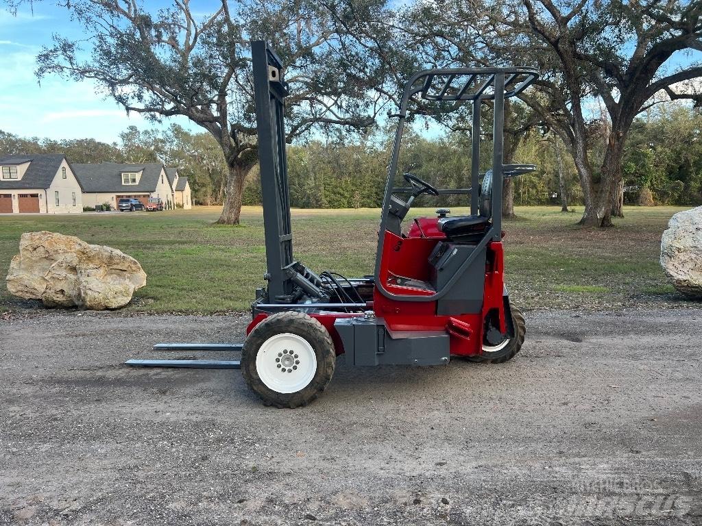 Moffett M4000 Rough Terrain Trucks