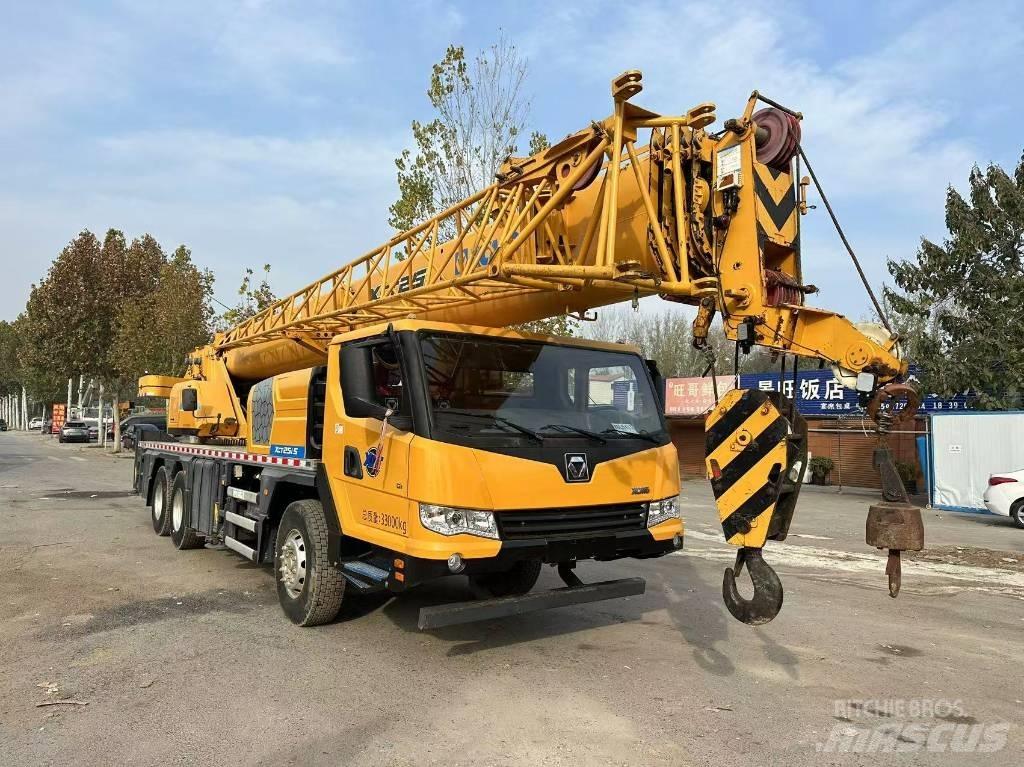 XCMG XCT25 Mobile and all terrain cranes