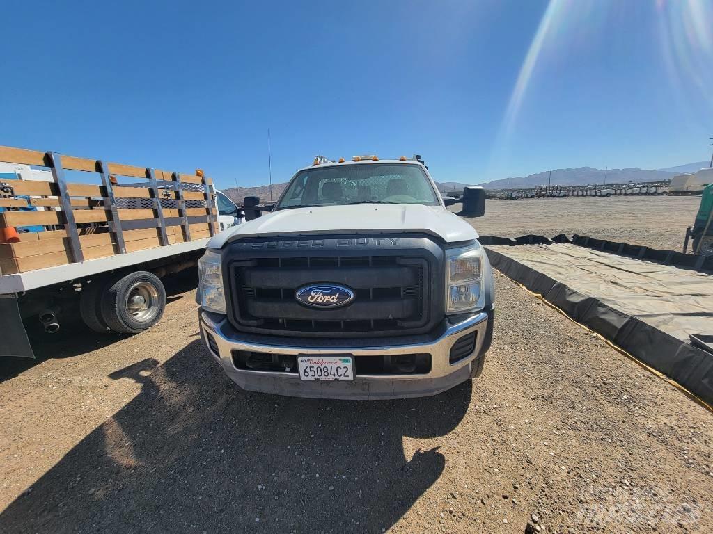 Ford F 550 XL Work Trucks / Municipal