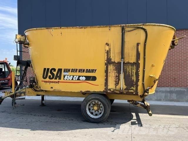  USA 850CF Mixer feeders