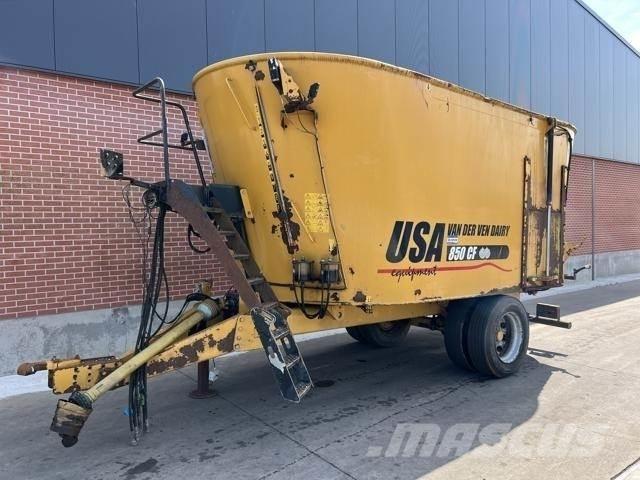  USA 850CF Mixer feeders