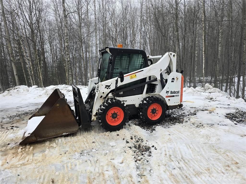 Bobcat S590 Skid Steer Loaders