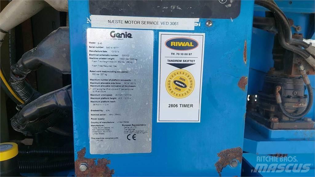 Genie S45 Telescopic boom lifts