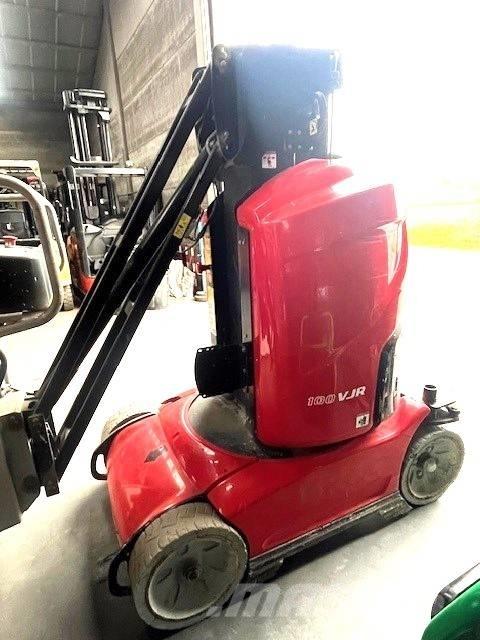 Manitou 100 VJR Vertical mast lifts