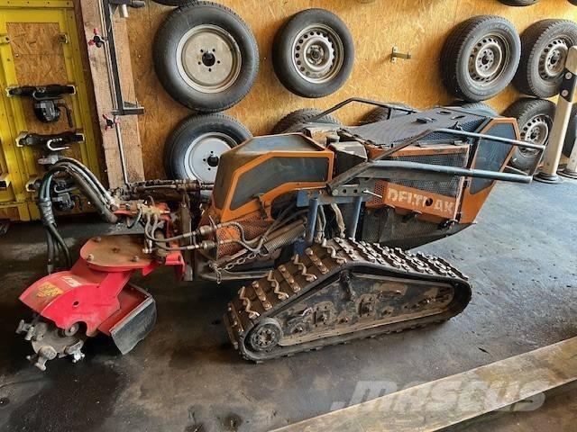 Irus DELTRAK 2.5 Pasture Mowers And Toppers
