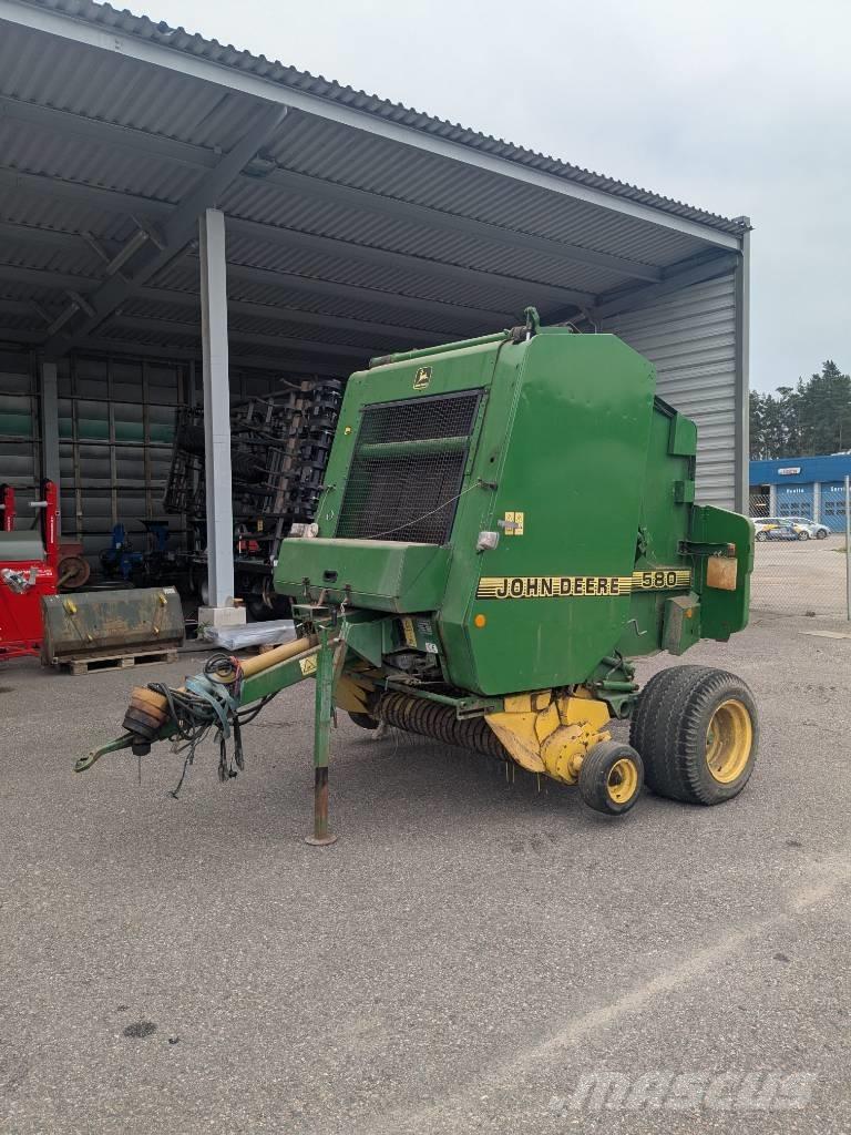 John Deere 580 Round Balers