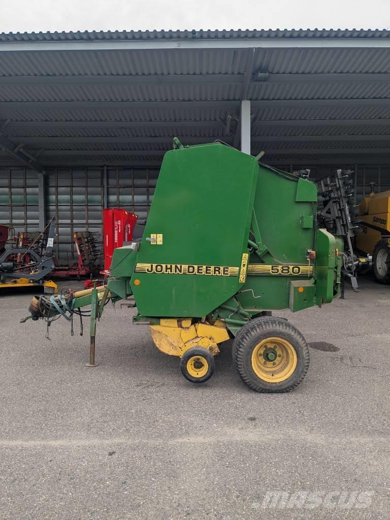 John Deere 580 Round Balers