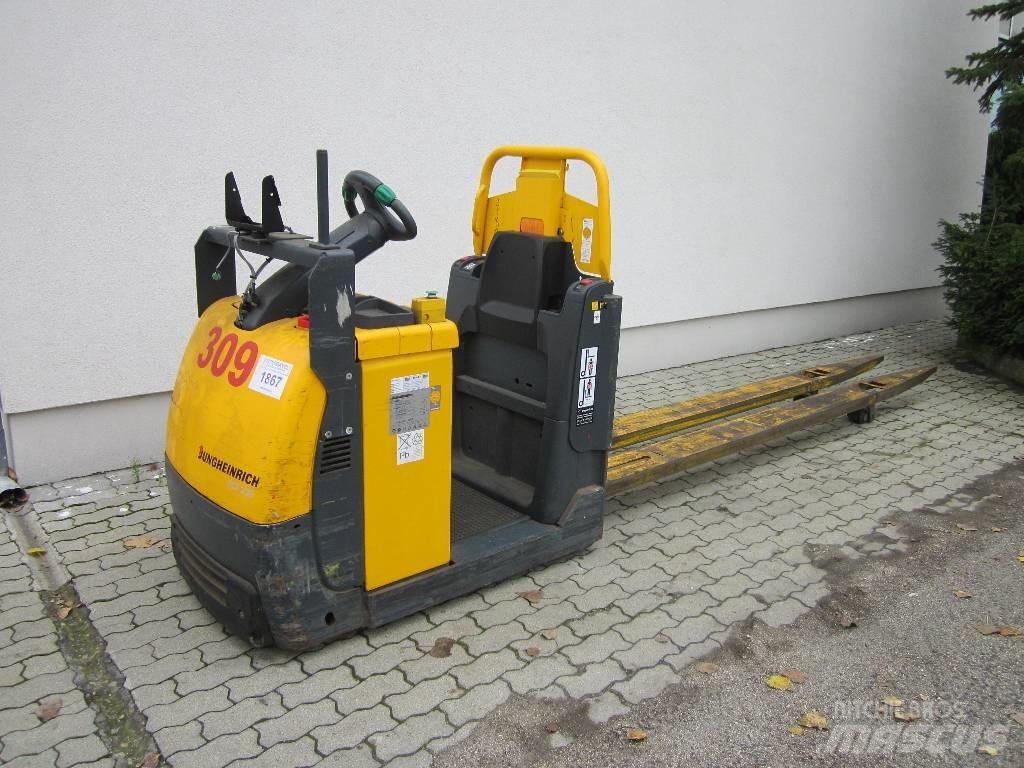 Jungheinrich ECE230 Electric Forklifts