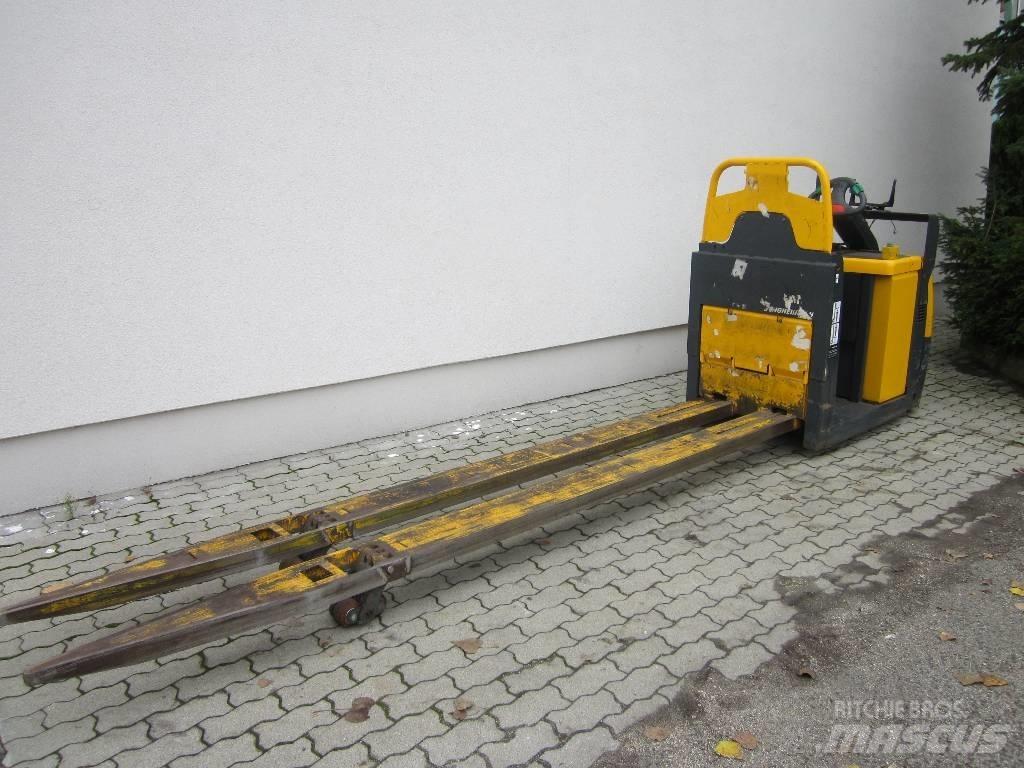 Jungheinrich ECE230 Electric Forklifts