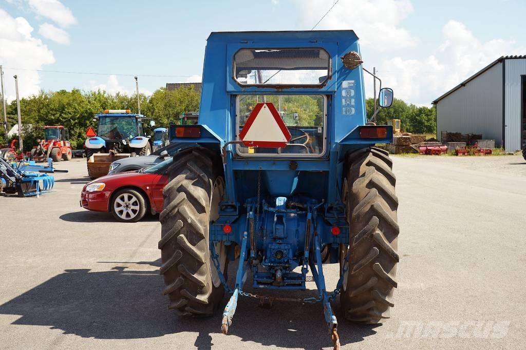 Ford 4000 - Traktor Tractors