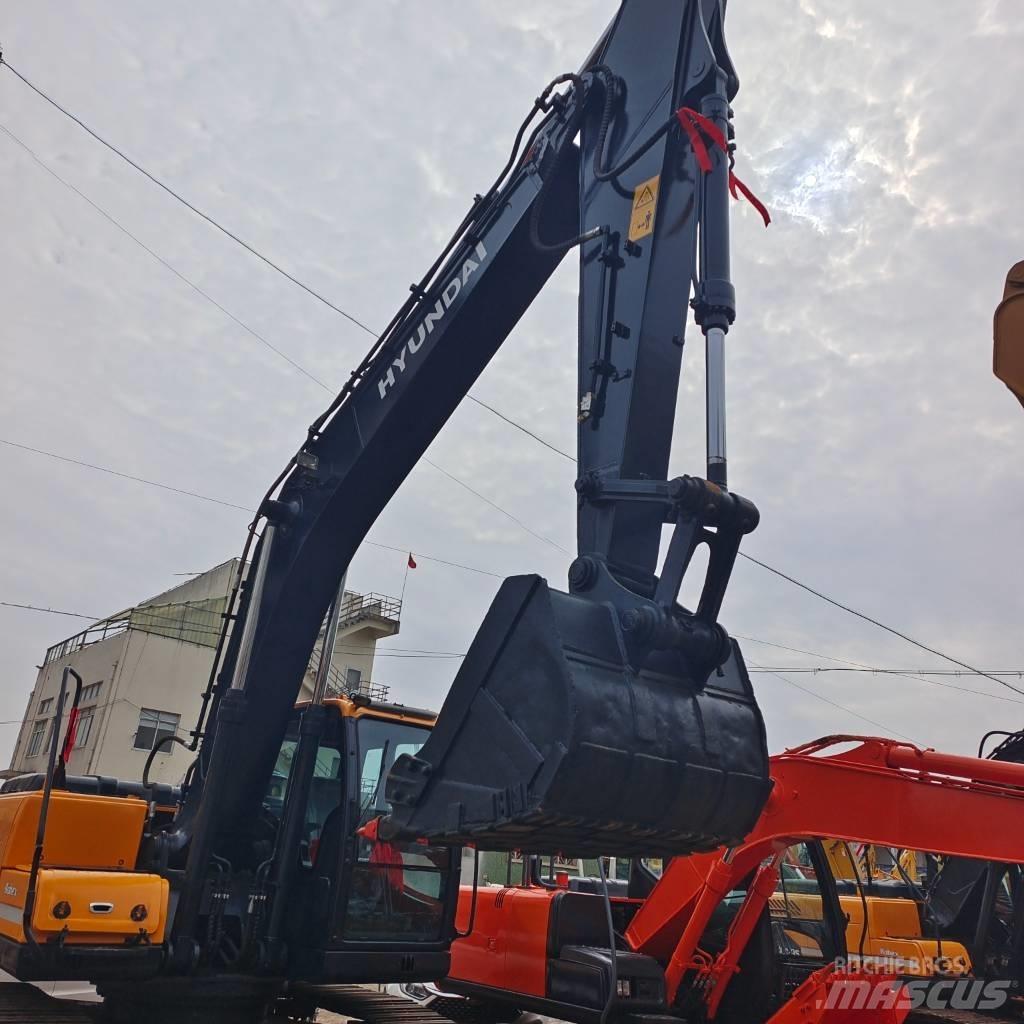 Hyundai 220 LC-9 Crawler Excavators