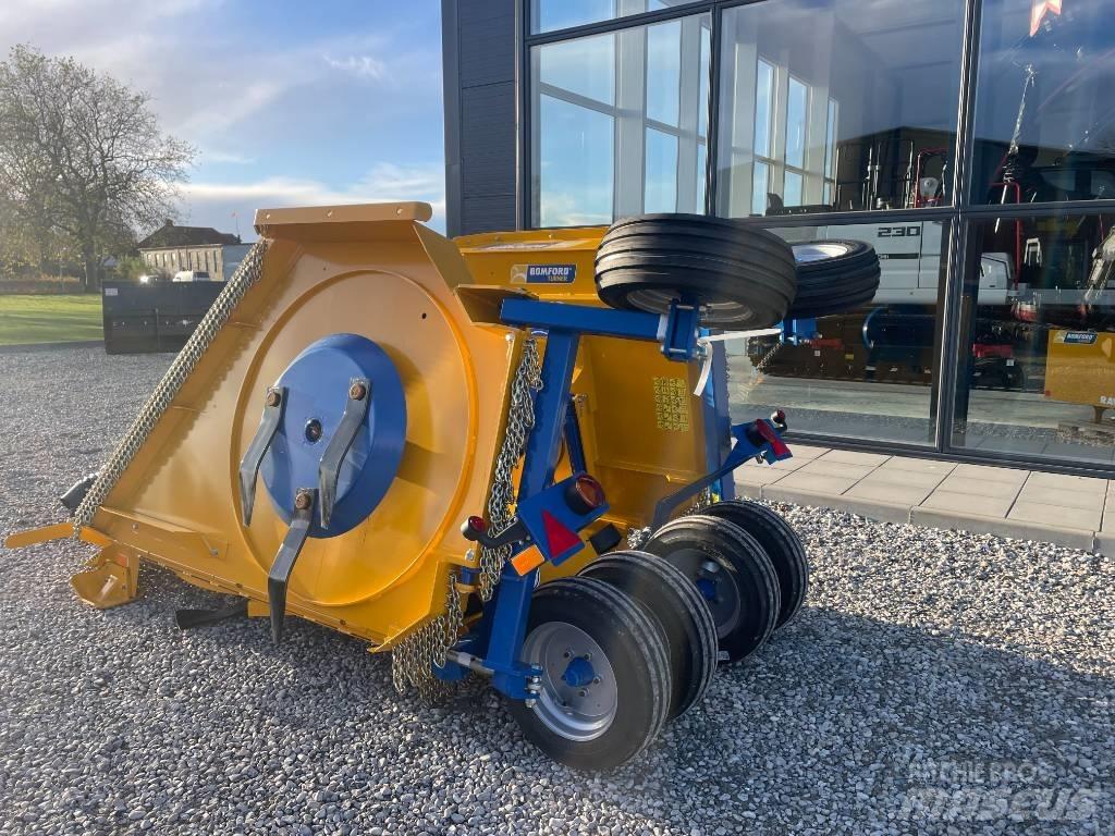 Bomford TriWing 4600 Mowers