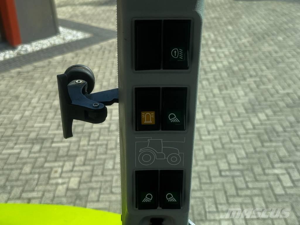 CLAAS Arion 450 CIS Tractors