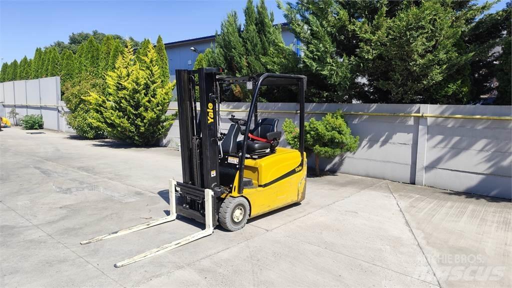 Yale ERP16 VT Electric Forklifts