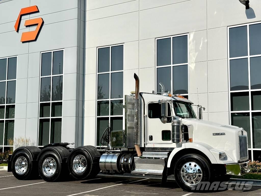Kenworth T 800 Conventional Trucks / Tractor Trucks