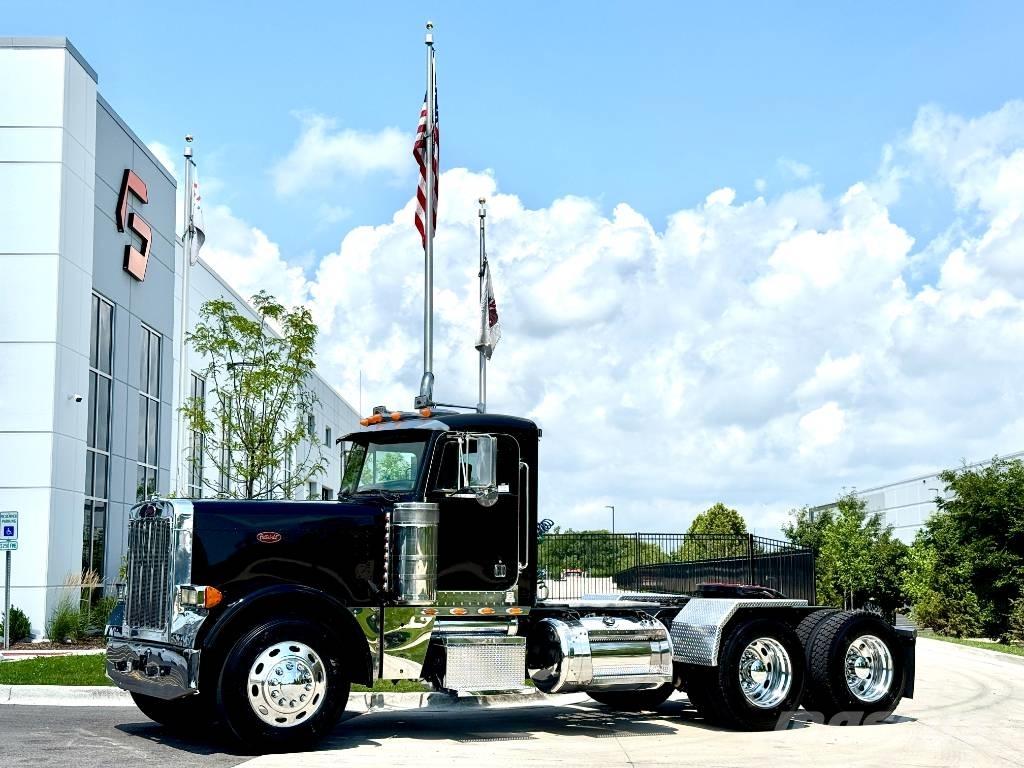 Peterbilt 379 Conventional Trucks / Tractor Trucks