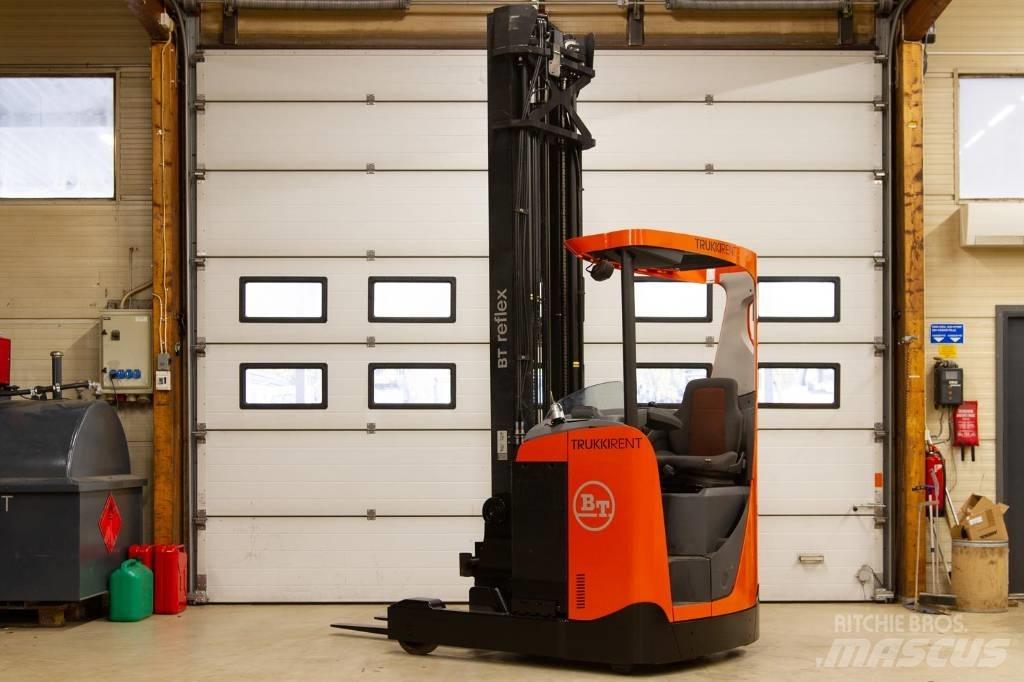 BT RR E 160 Reach trucks