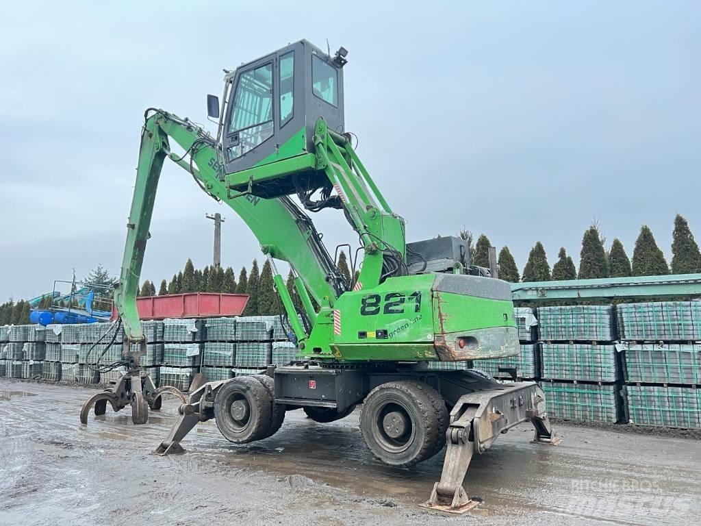 Sennebogen 821 Waste / Industry Handlers