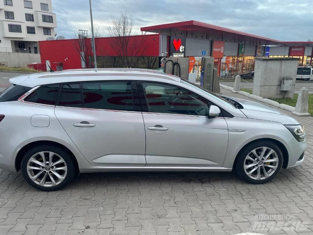 Renault Megane Automobiles / SUVS