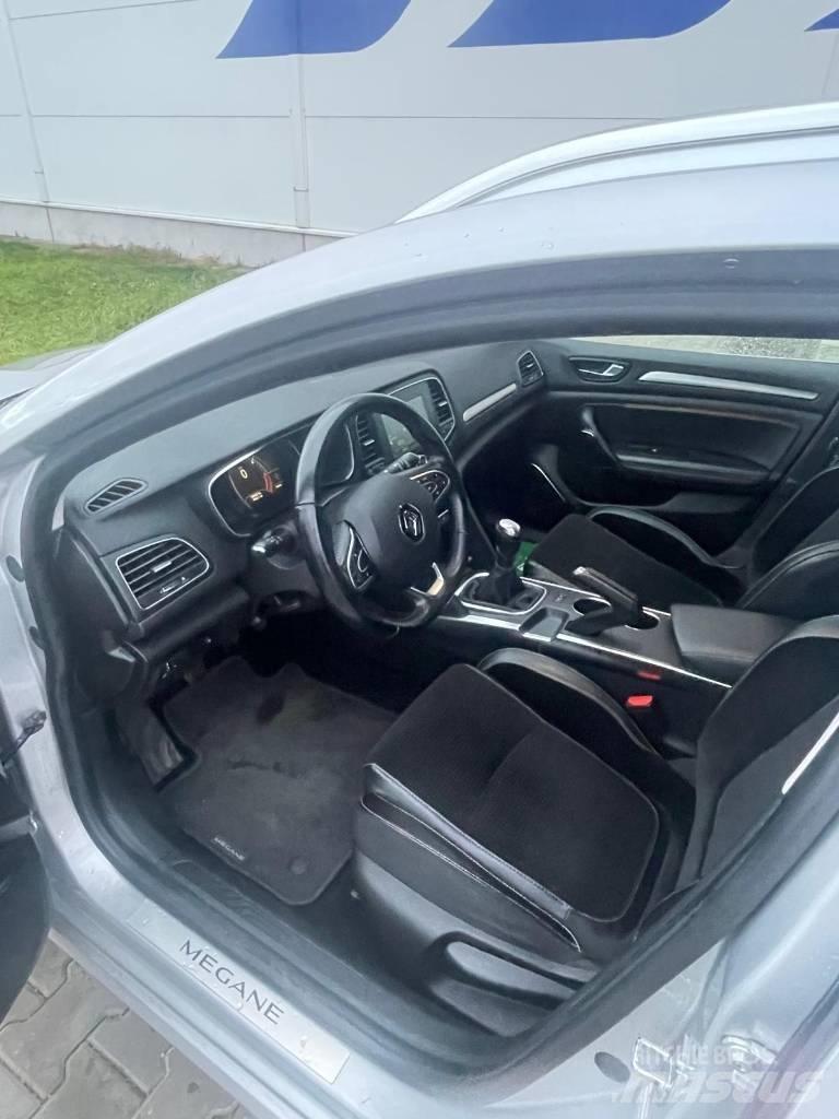 Renault Megane Automobiles / SUVS