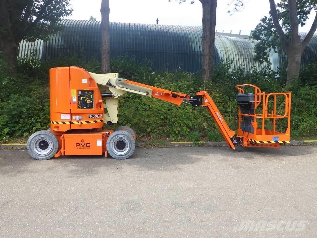 JLG E300AJP Articulated boom lifts