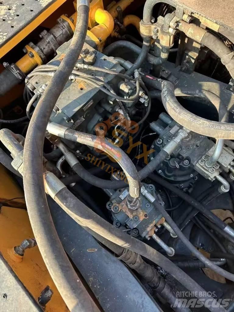 Hyundai Robex 520 VS Crawler Excavators