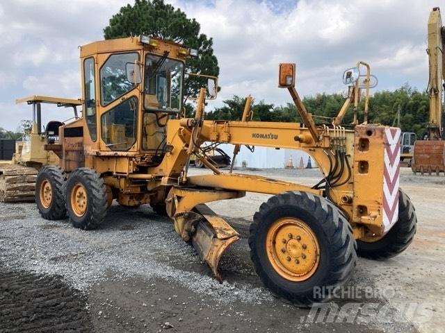 Komatsu GD 405 A-2 Motor Graders