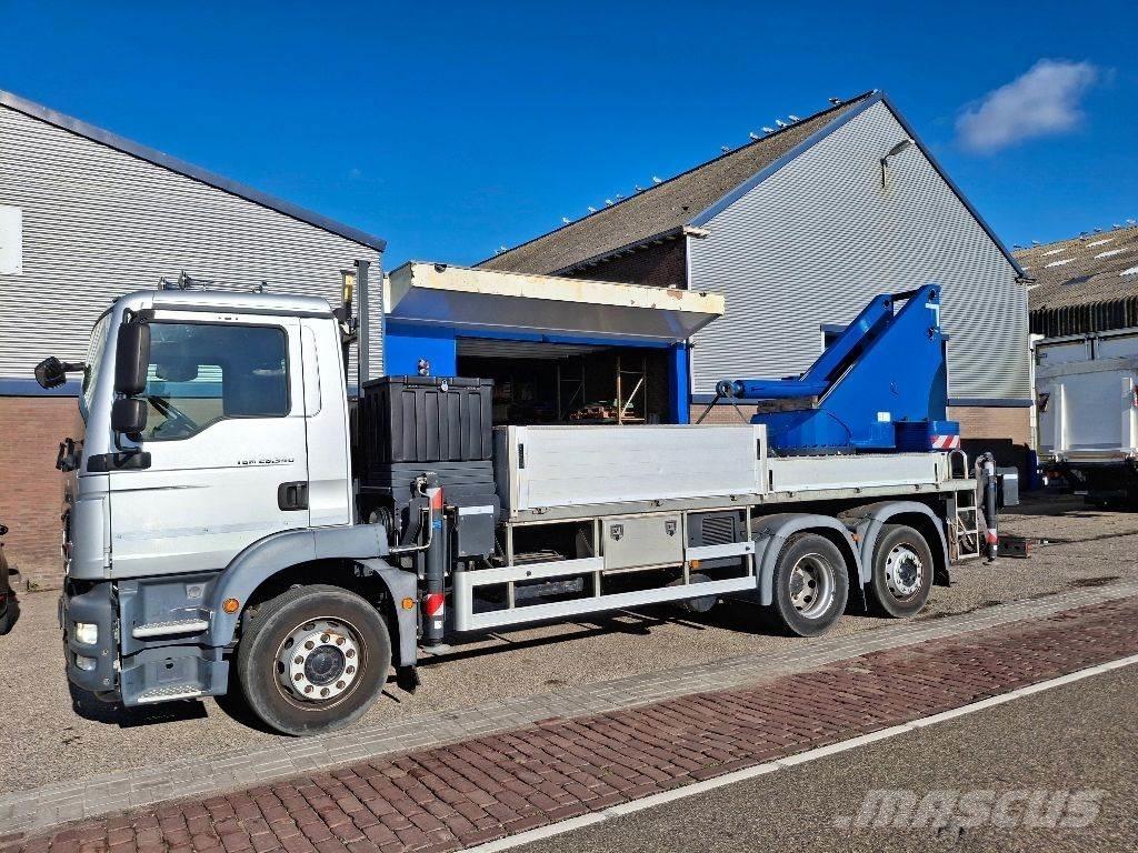 MAN TGM 26.340 6x2 Box trucks