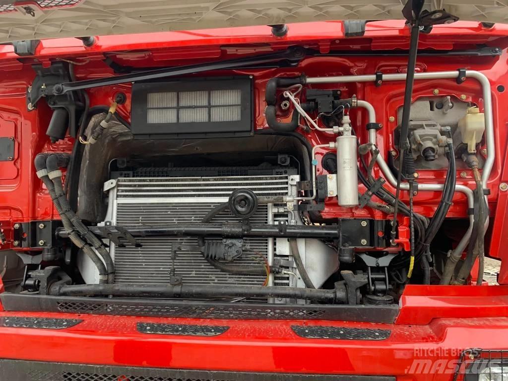 Shacman F3000 6X4 Conventional Trucks / Tractor Trucks