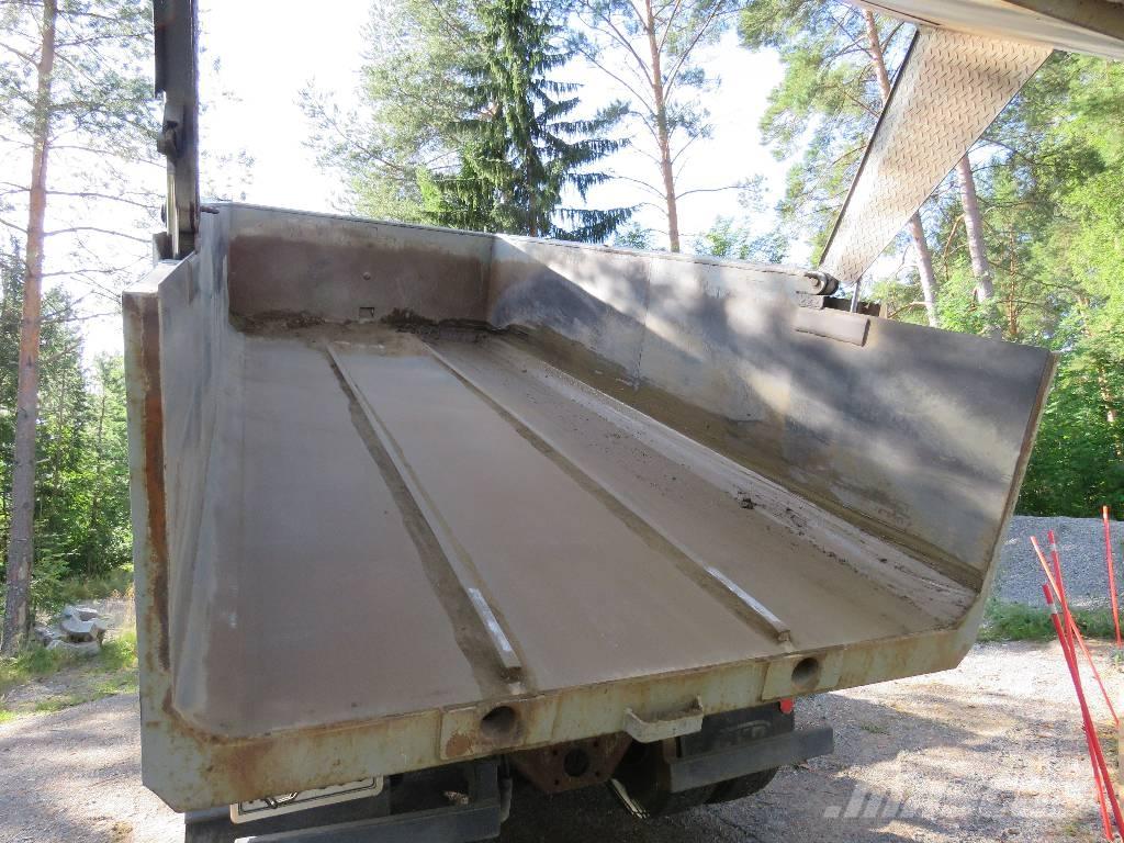 Sisu SR 300 Dump Trucks