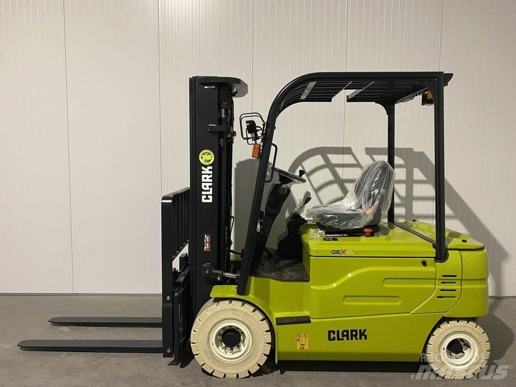 Clark GEX30 Electric Forklifts
