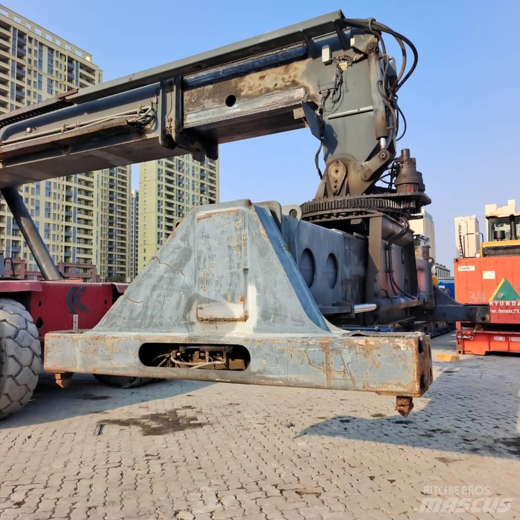 Kalmar DRD450 Reach Stackers