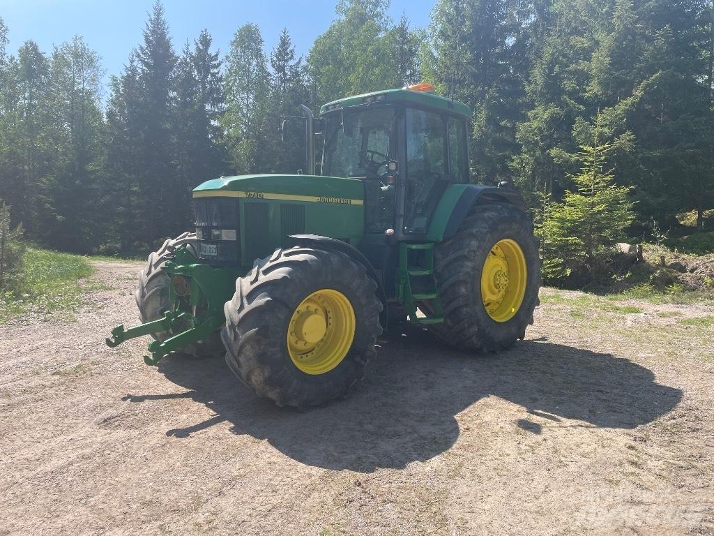 John Deere 7710 Tractors