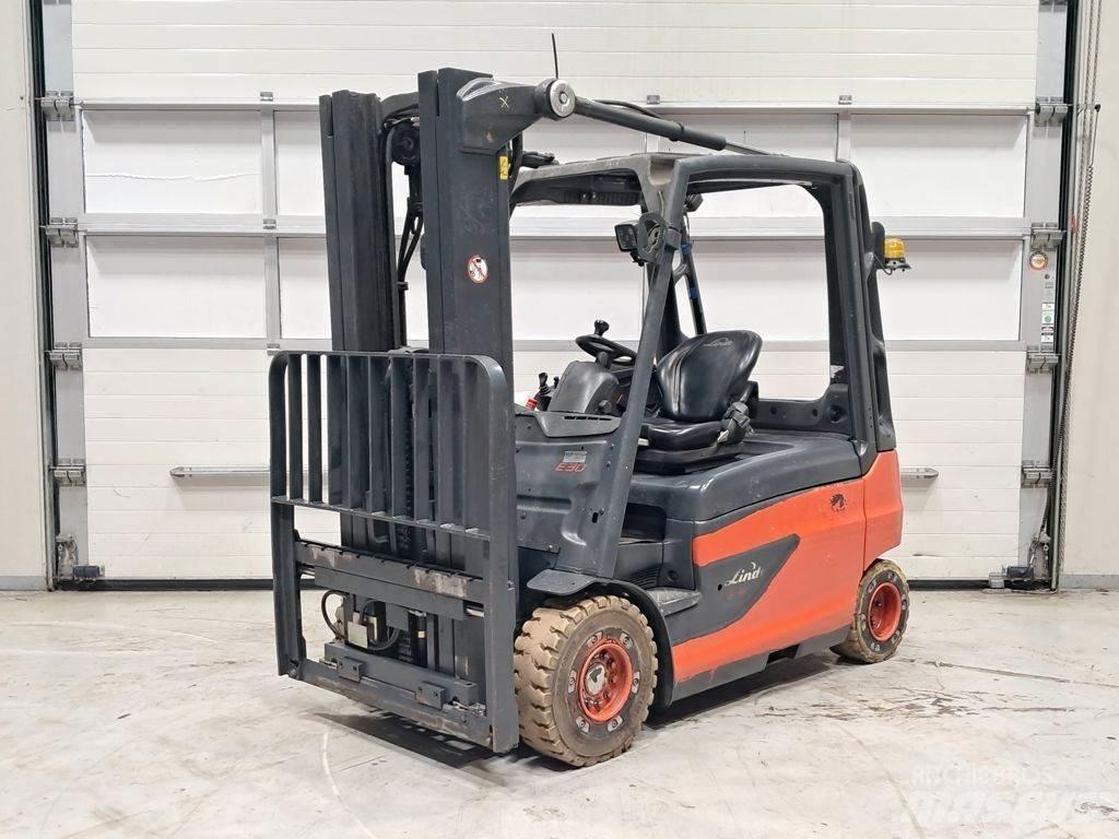 Linde E30L-01 Electric Forklifts