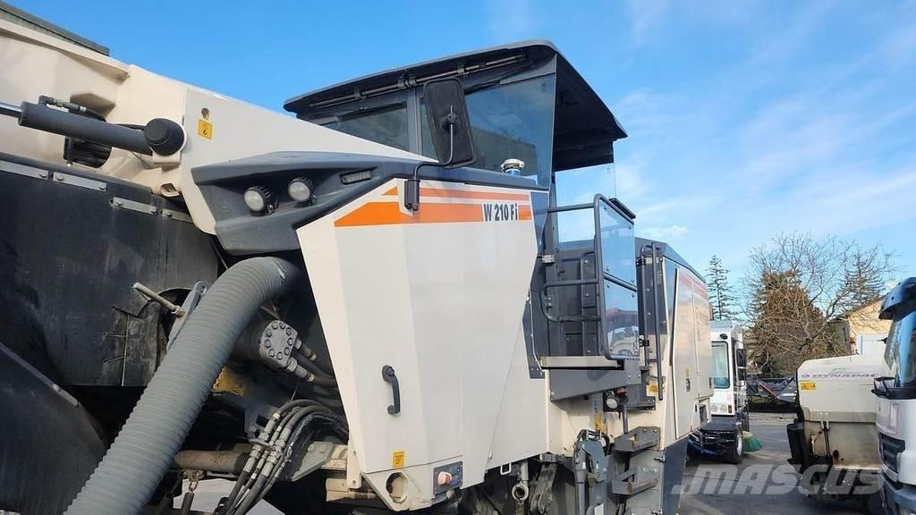 Wirtgen W210 FI Concrete Block Machines