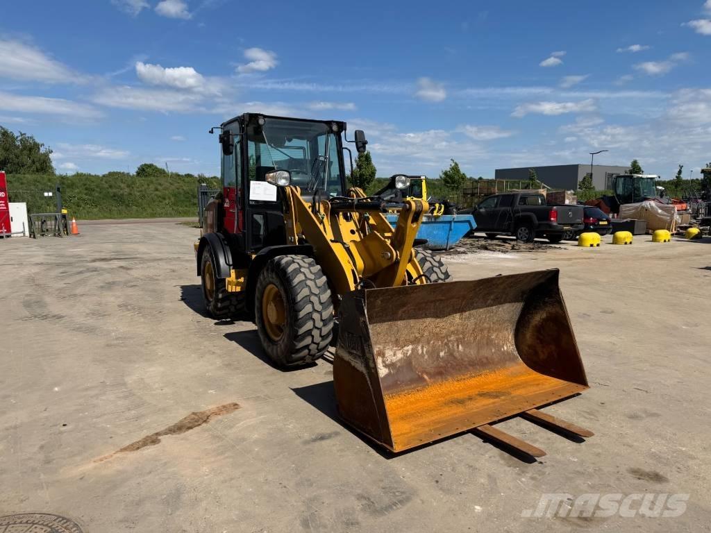 CAT 906M Wheel Loaders