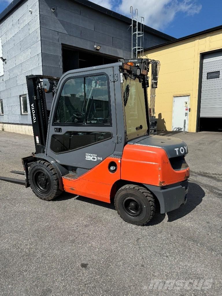 Toyota 02-8FDF30 Diesel Forklifts