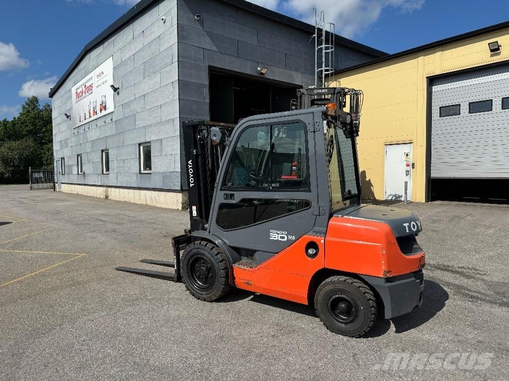 Toyota 02-8FDF30 Diesel Forklifts