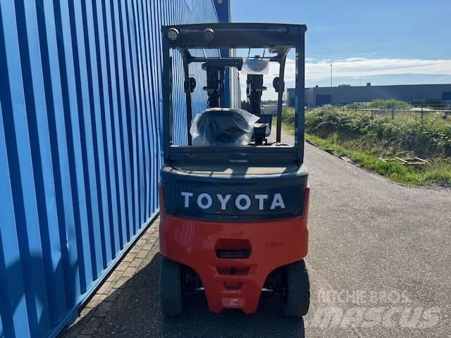 Toyota Traigo 80 Electric Forklifts