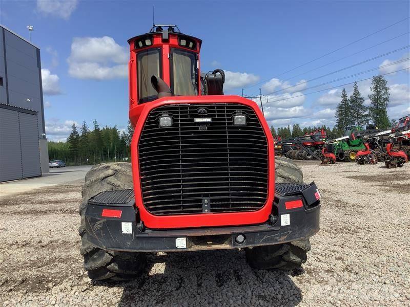 Komatsu 911 Harvesters