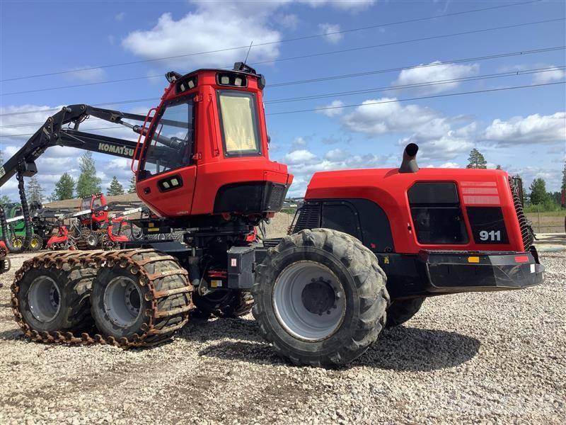 Komatsu 911 Harvesters